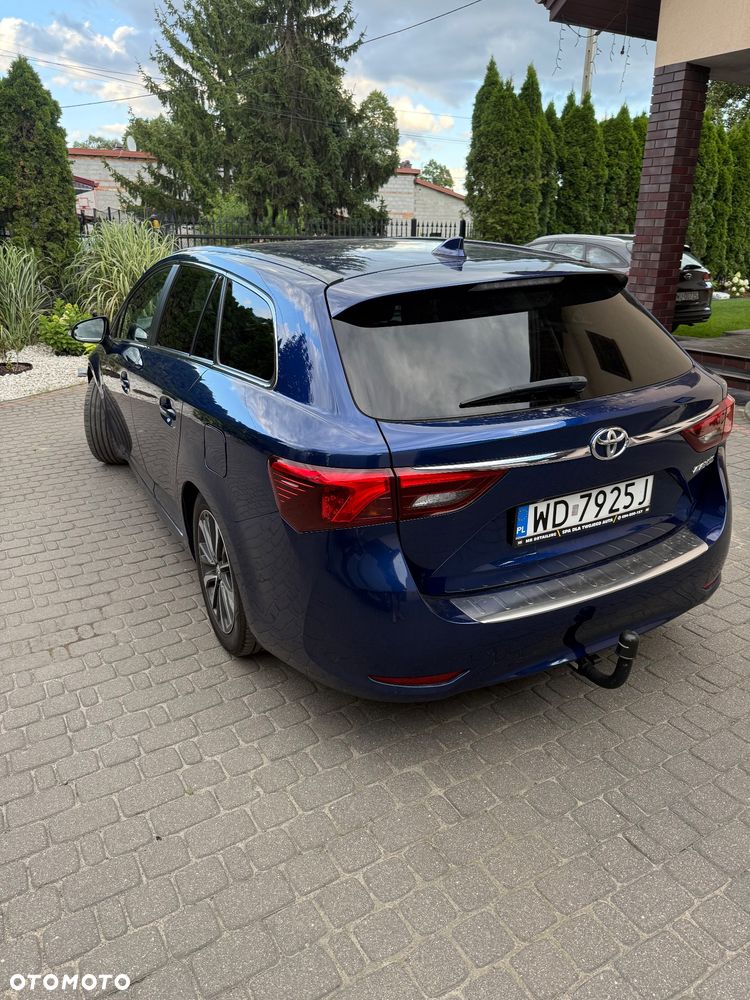 Toyota Avensis 2.0 Premium MS - 3