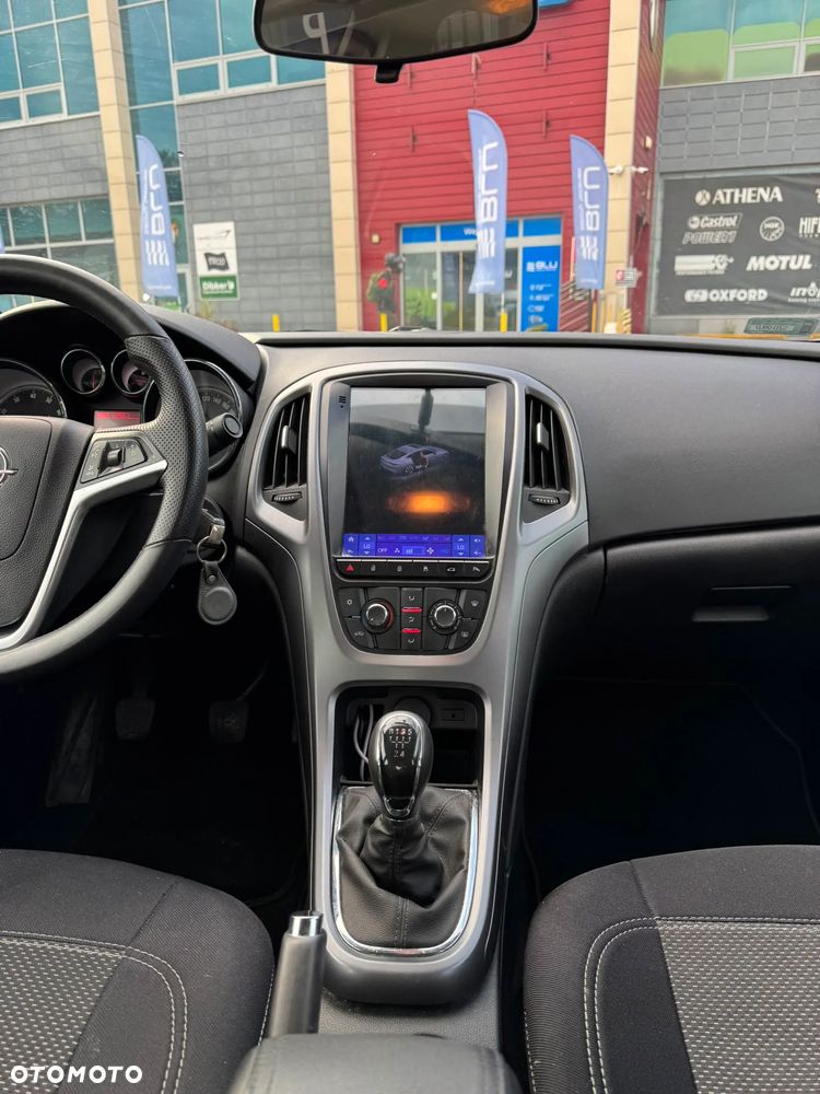 Opel Astra 1.6 Executive - 11