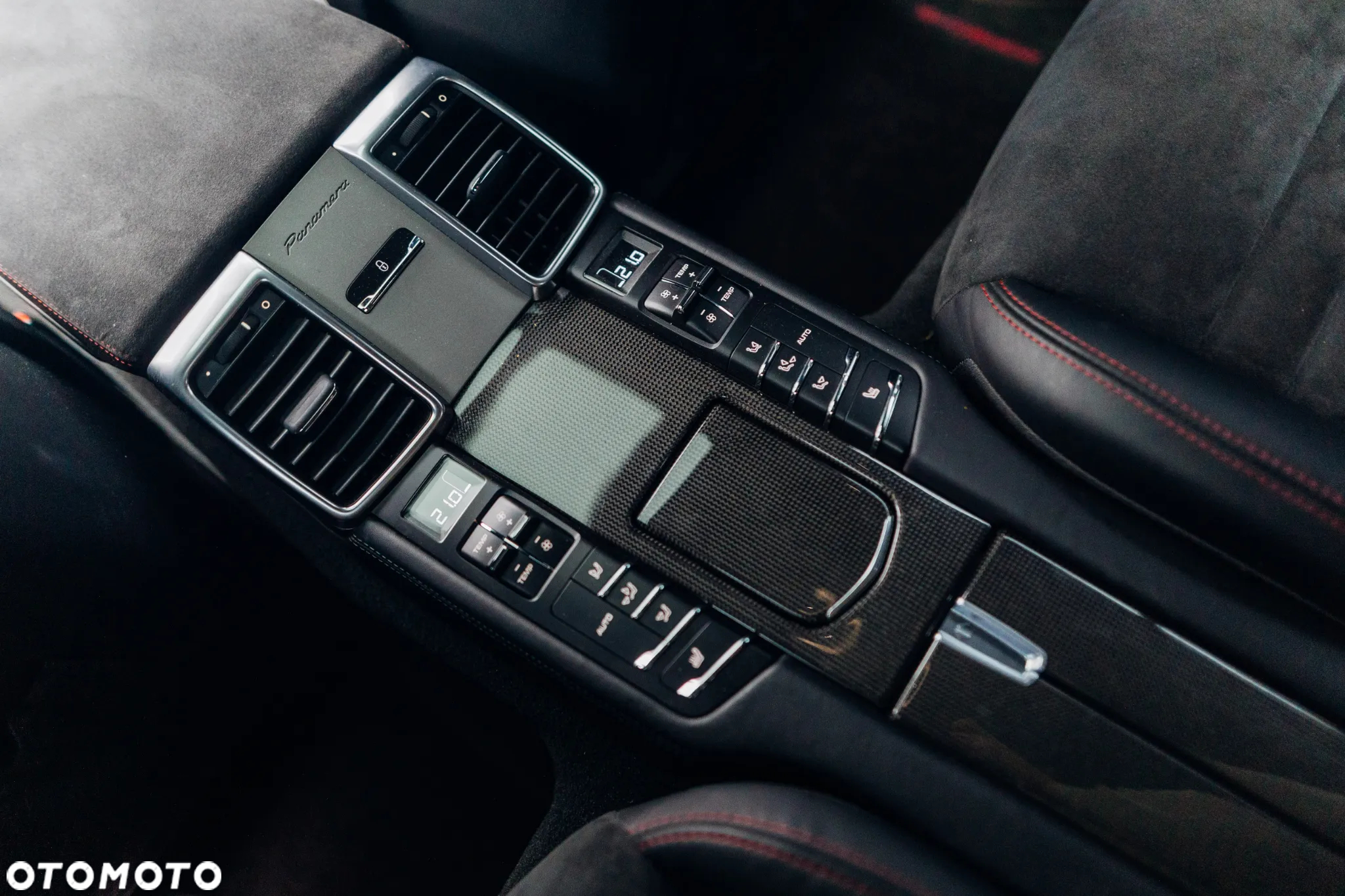 Porsche Panamera GTS - 24