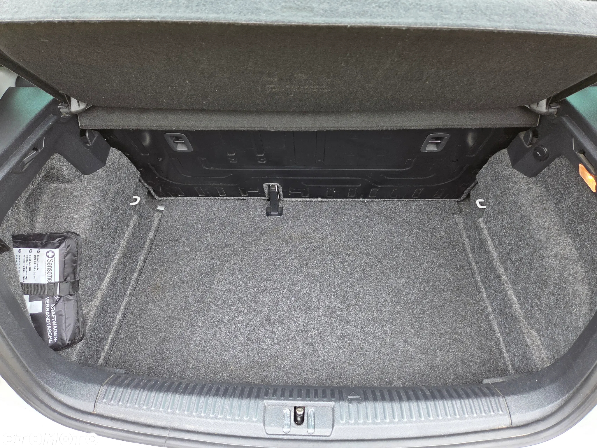 Volkswagen Polo 1.2 Entry - 36