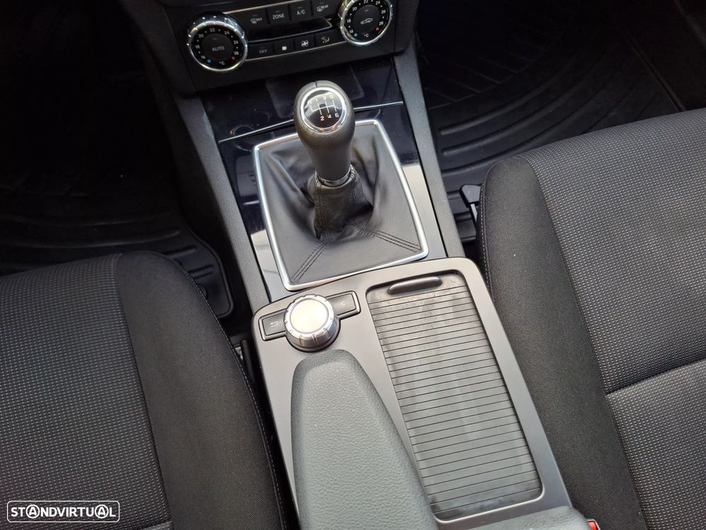Mercedes-Benz C 200 Station CDI DPF (BlueEFFICIENCY) Elegance - 28