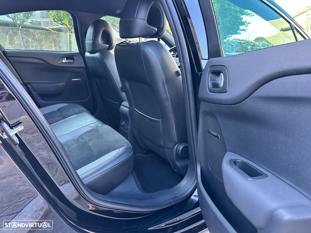 DS DS4 Crossback 1.6 BlueHDi So Chic J18 - 31