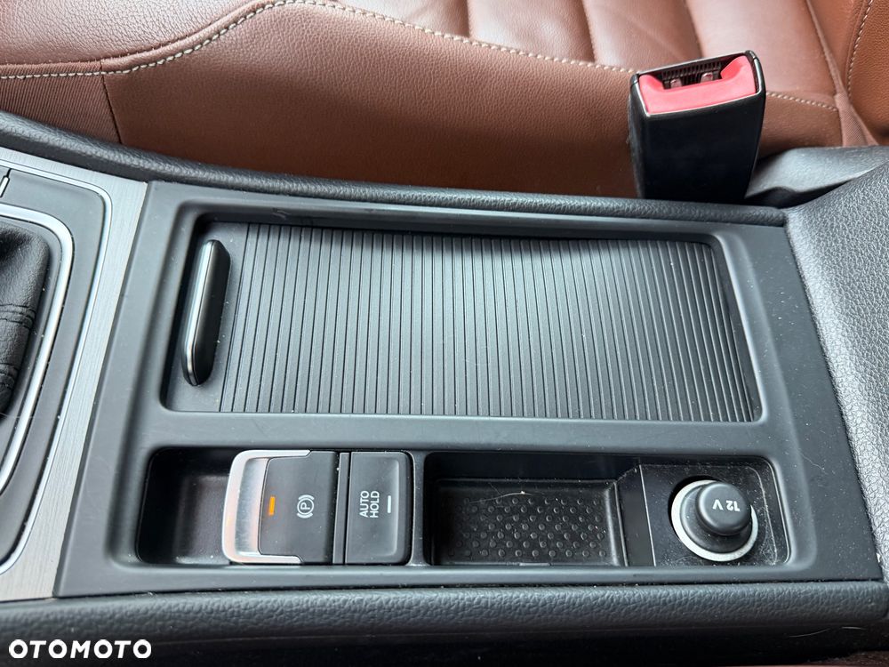 Volkswagen Golf 1.6 TDI (BlueMotion Technology) DSG Trendline - 25