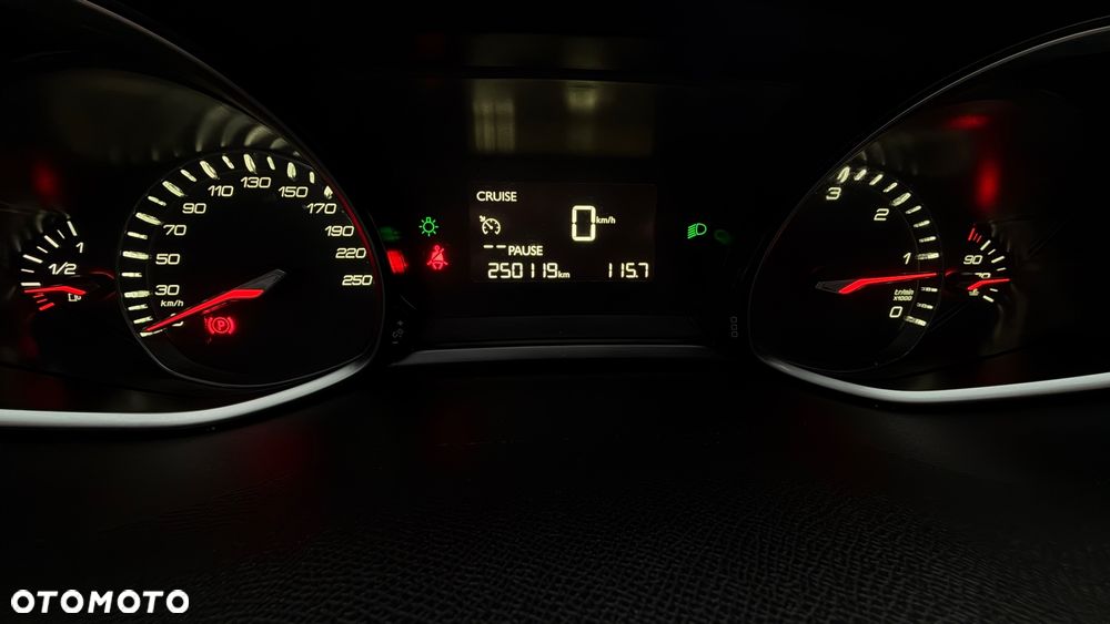 Peugeot 308 e-HDi 115 Stop & Start Allure - 13