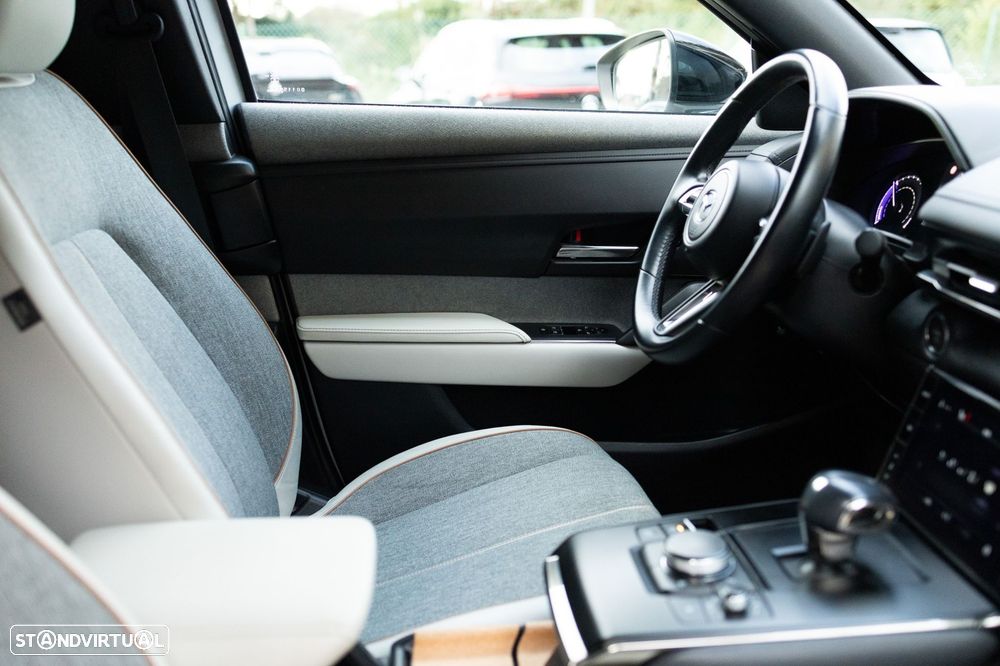 Mazda MX-30 e-SKYACTIV FIRST EDITION - 35