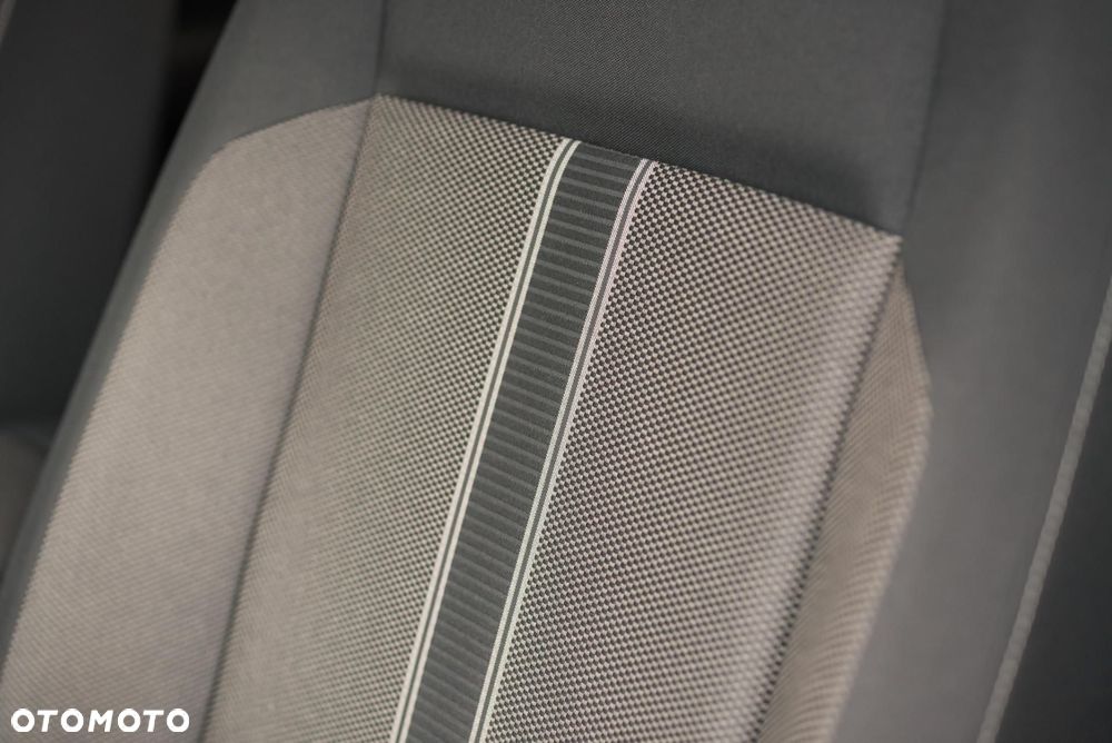 Volkswagen T-Roc - 34