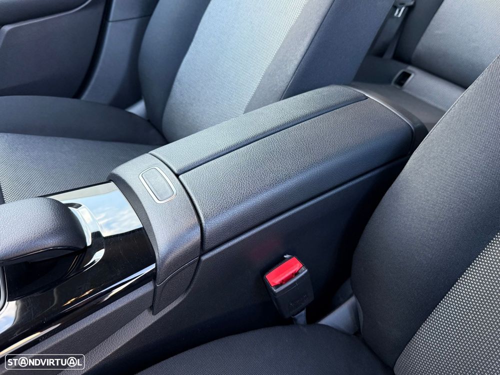 Mercedes-Benz A 180 d 8G-DCT Progressive - 9