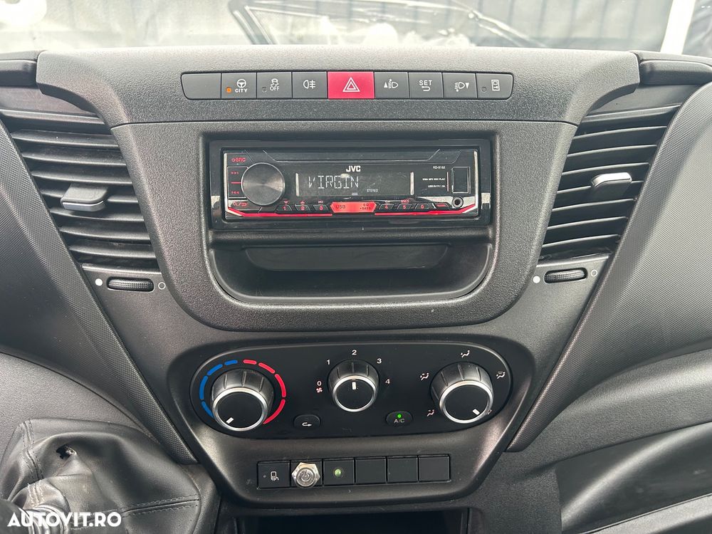 Iveco Daily 3.0 D ABROLLKIPPER 3.5 tone - 29