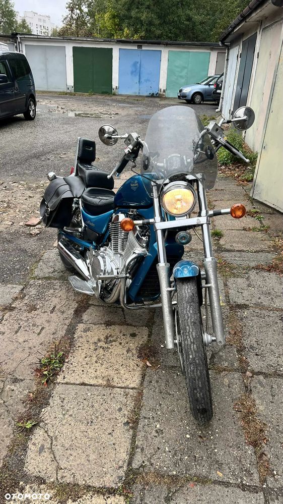 Suzuki Intruder - 14