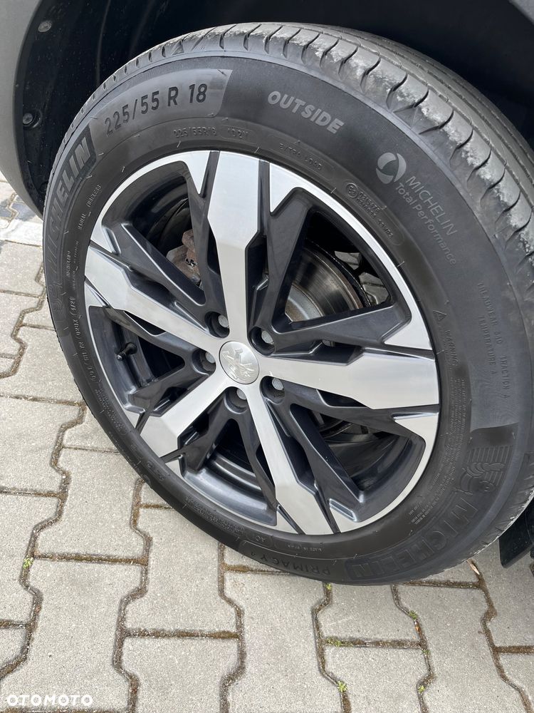 Peugeot 5008 BlueHDi 130 EAT8 Allure - 24