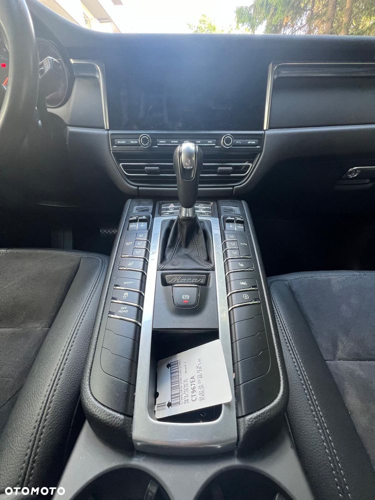 Porsche Macan - 17