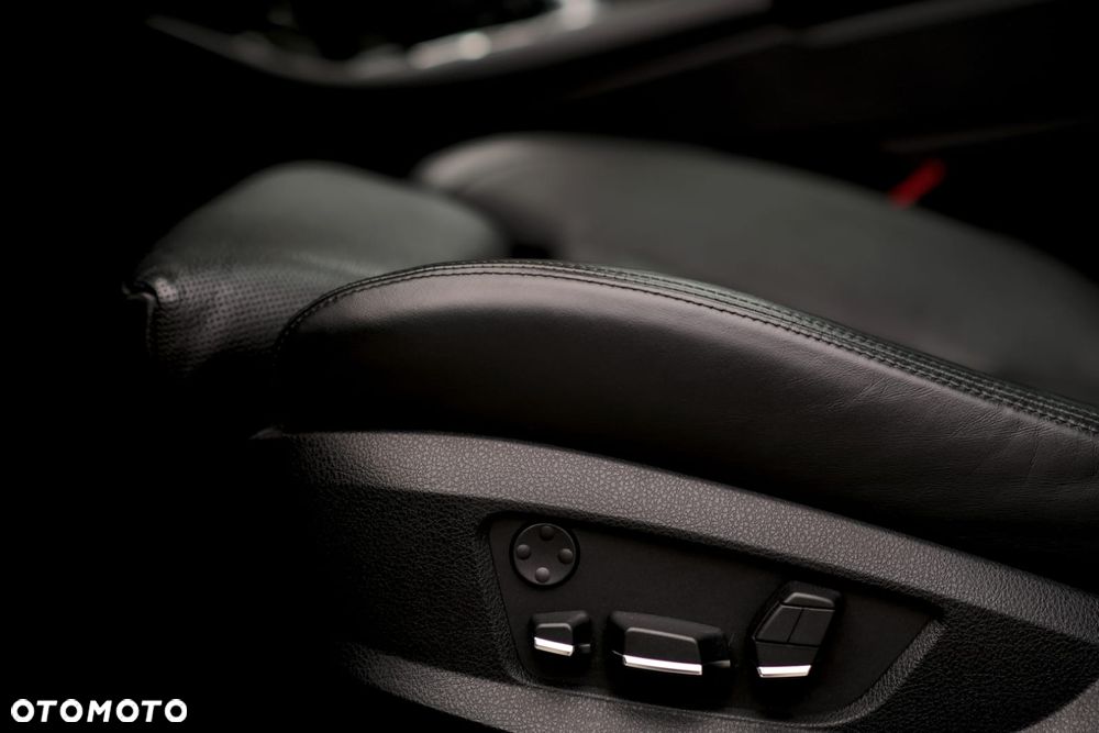 BMW Seria 5 535i xDrive Sport-Aut - 19