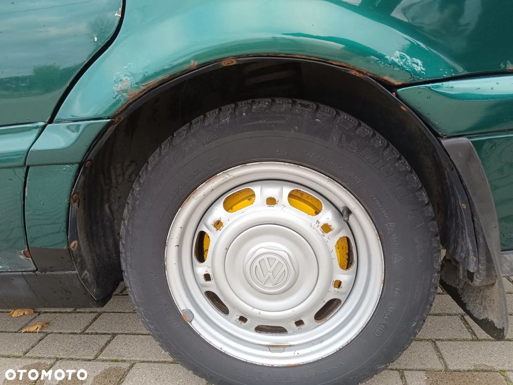 Volkswagen Passat - 24