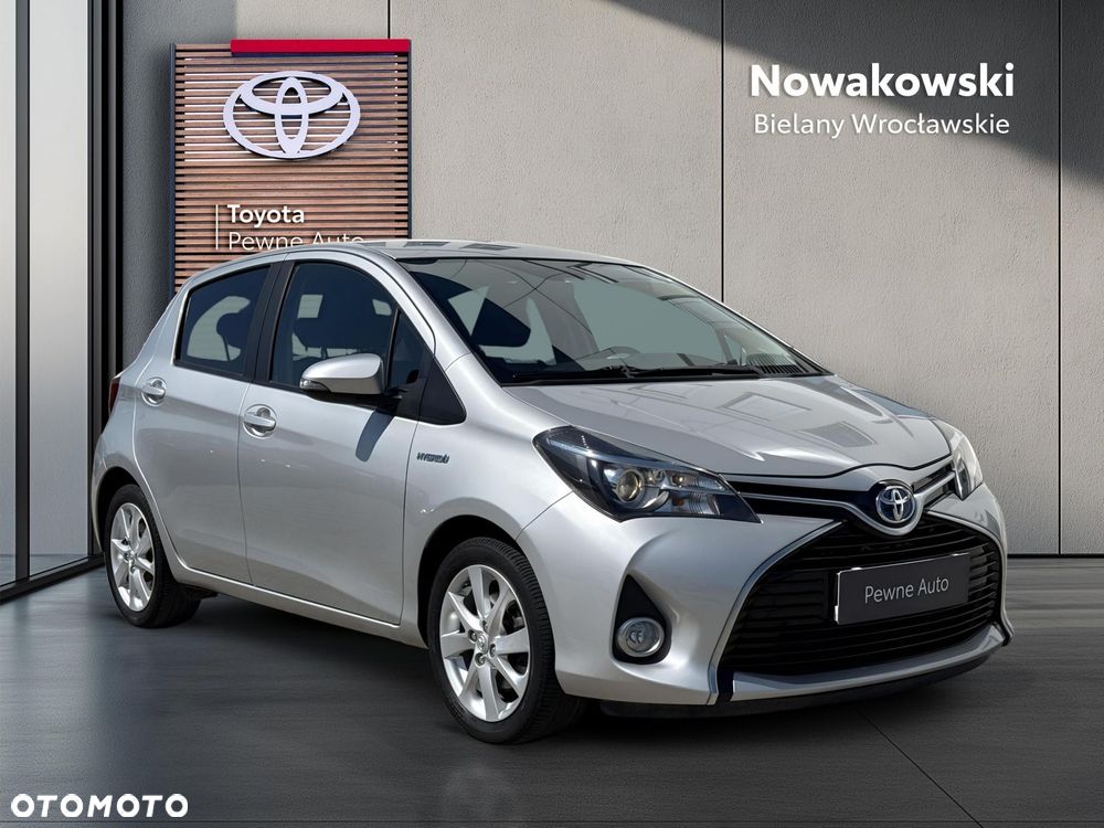 Toyota Yaris Hybrid 100 Premium - 30