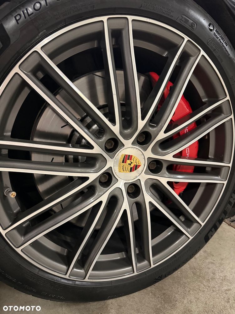 Porsche Panamera Turbo - 6