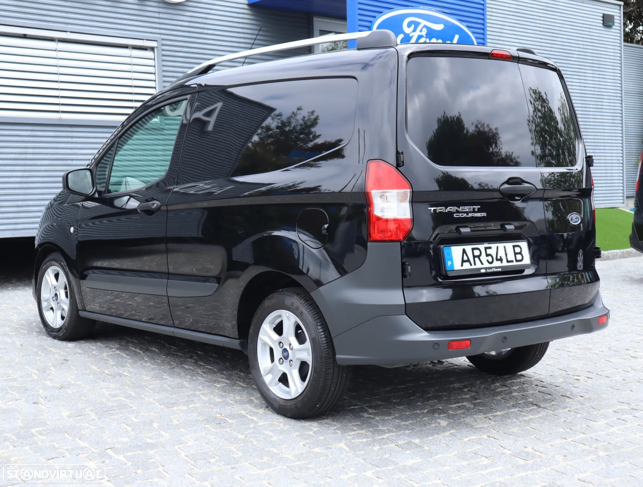 Ford Courier Van 1.5 TDci 100 Cv Trend - 19