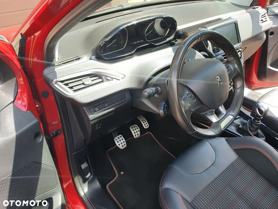 Peugeot 2008 PureTech 130 Stop&Start GT-Line Edition - 16