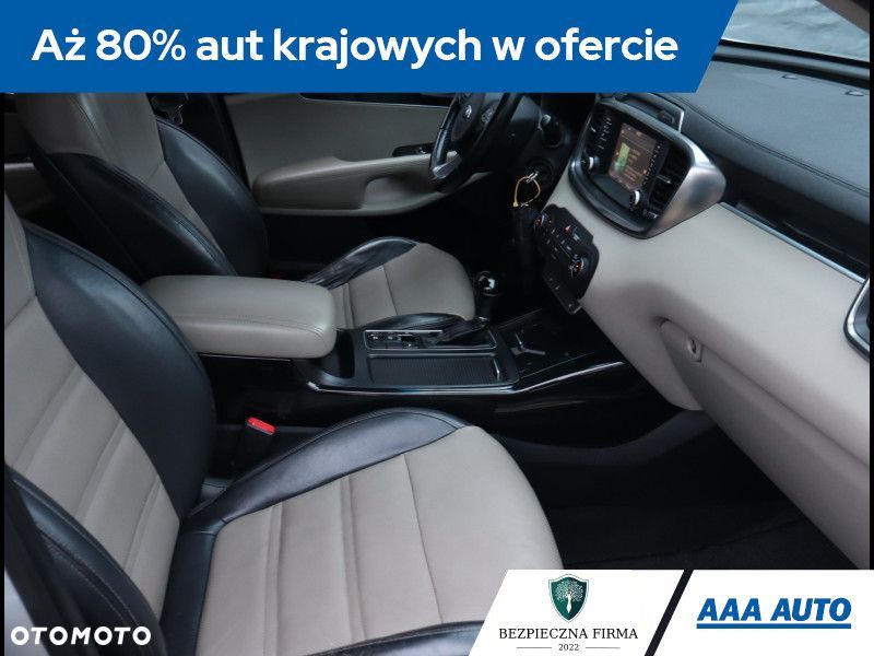 Kia Sorento - 10