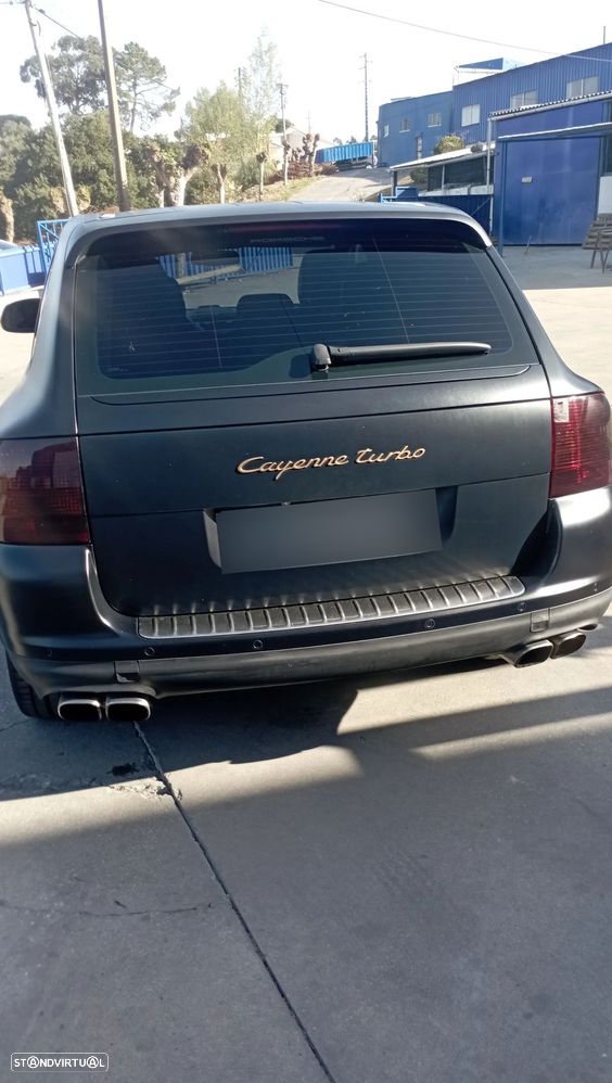 Porsche Cayenne Turbo - 9