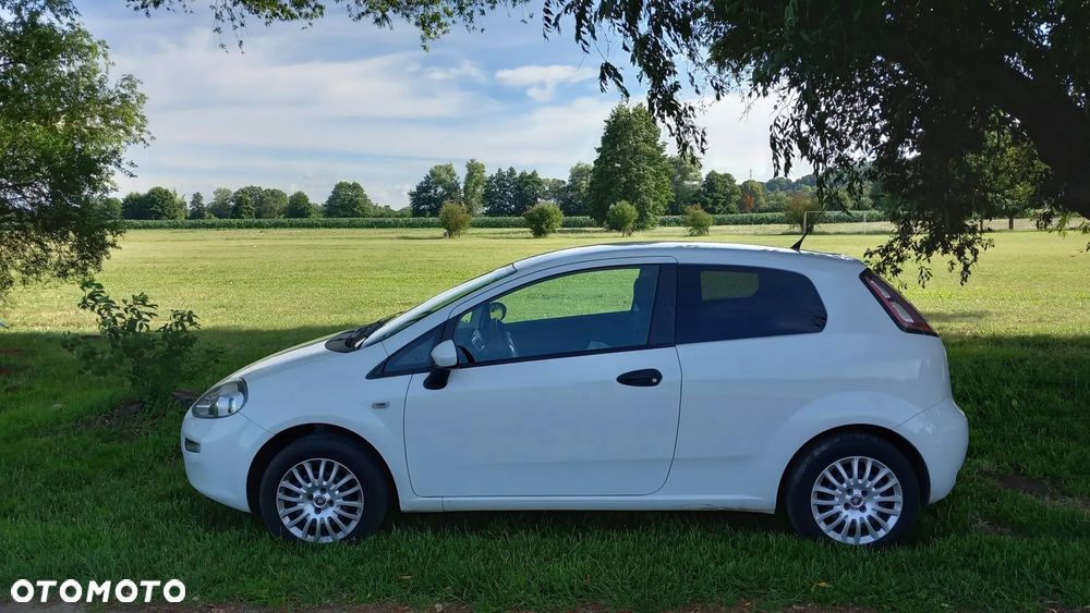 Fiat Punto 1.4 Easy S&S - 25