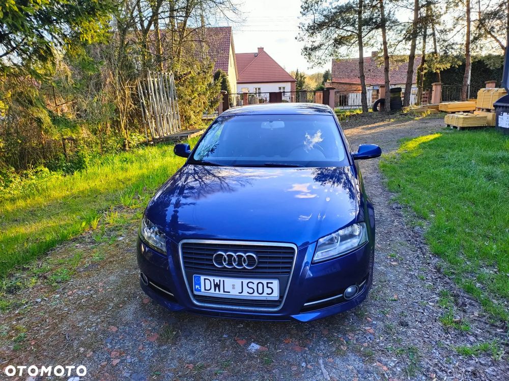 Audi A3 3-drzwiowe 1.6 TDI DPF Attraction - 1