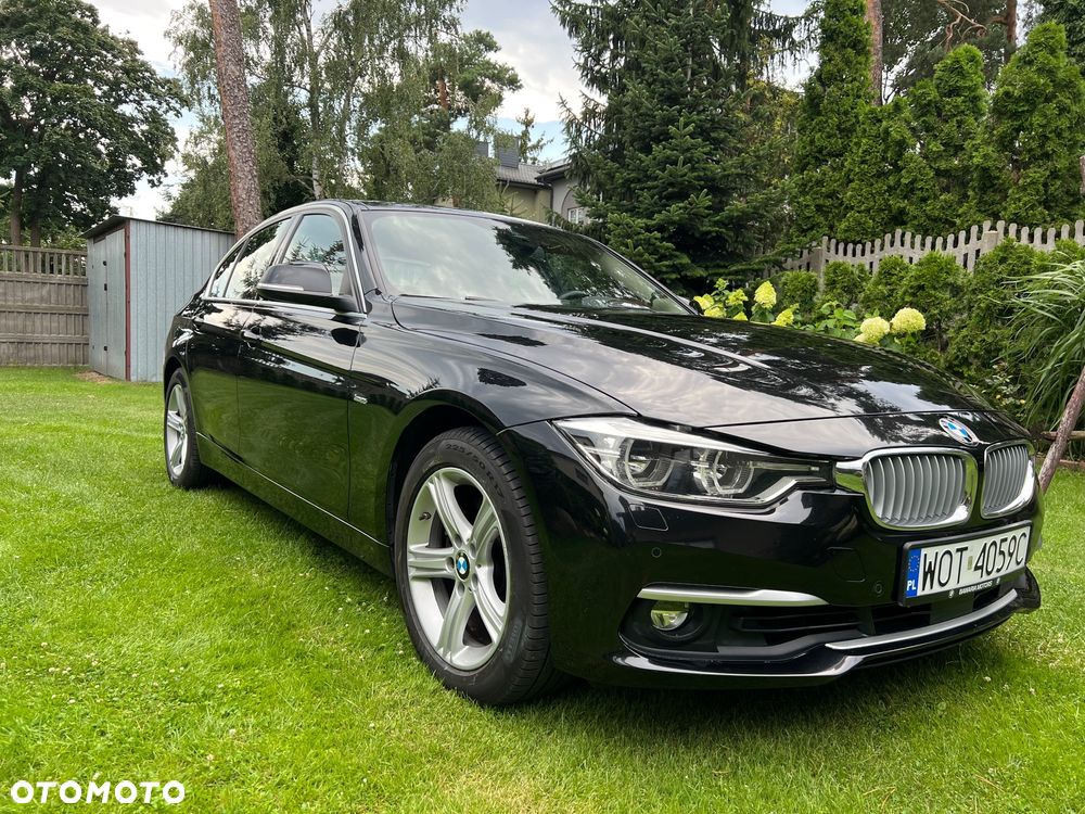 BMW Seria 3 330i xDrive Luxury Line - 2