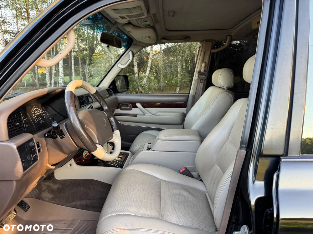 Lexus LX - 29
