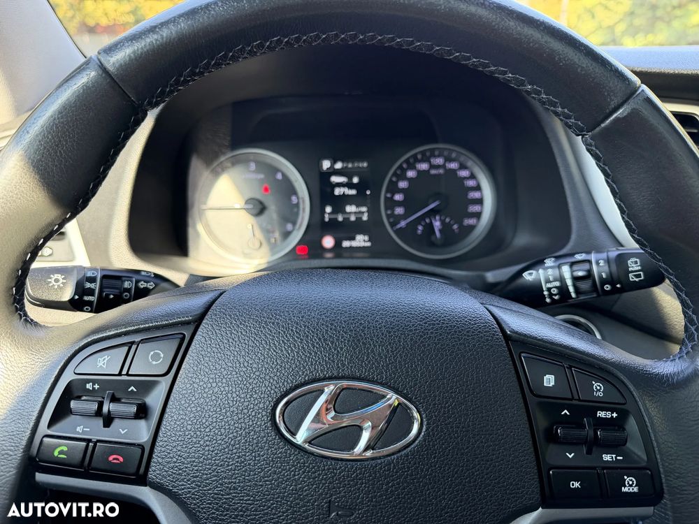 Hyundai Tucson 2.0 CRDI 4WD 6AT Style - 23