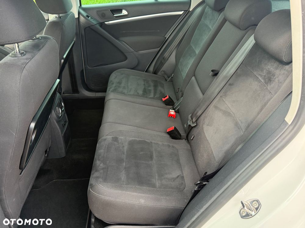Volkswagen Tiguan 2.0 TDI DPF 4Motion BlueMotion Technology DSG Exclusive - 33