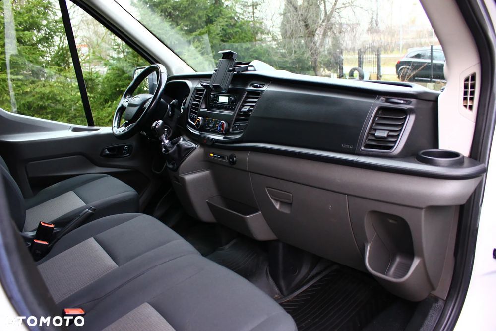 Ford TRANSIT BRYGADÓWKA 2.0 TDCI 130KM 7 OSÓB PAKA PLANDEKA OŚWIETLENIE ROBOCZE - 28