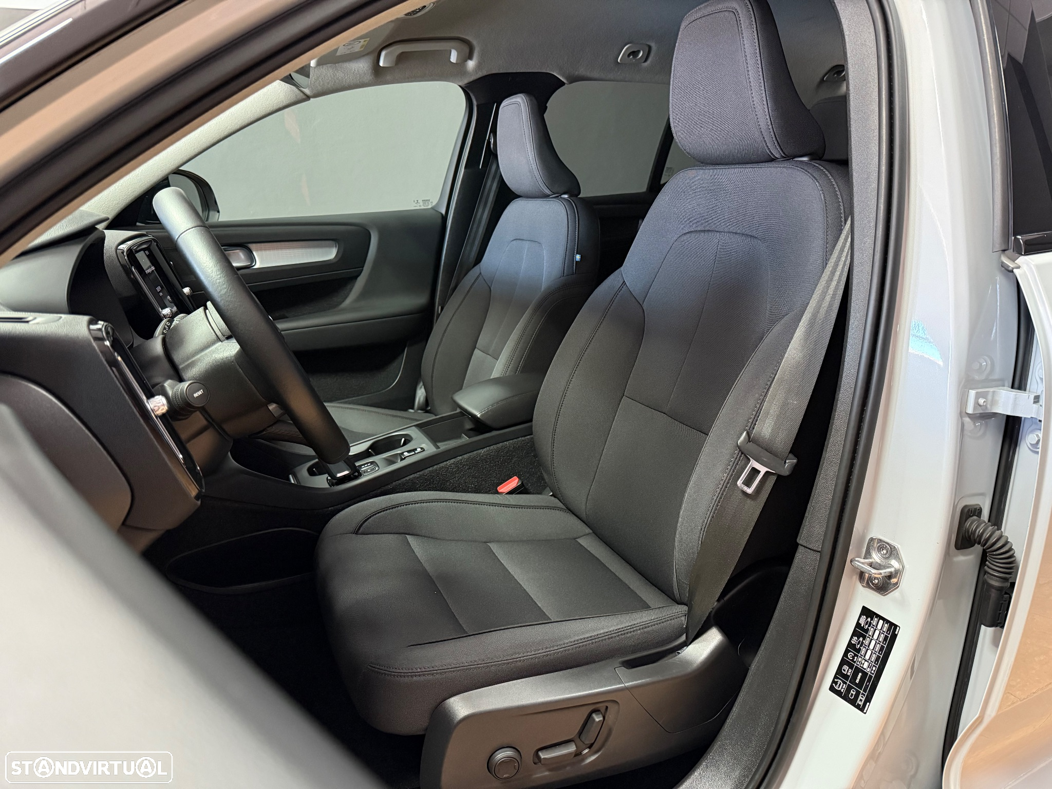 Volvo XC 40 1.5 T5 PHEV R-Design - 6