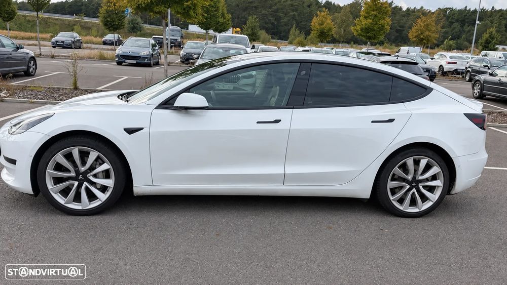 Tesla Model 3 2020 photo 2