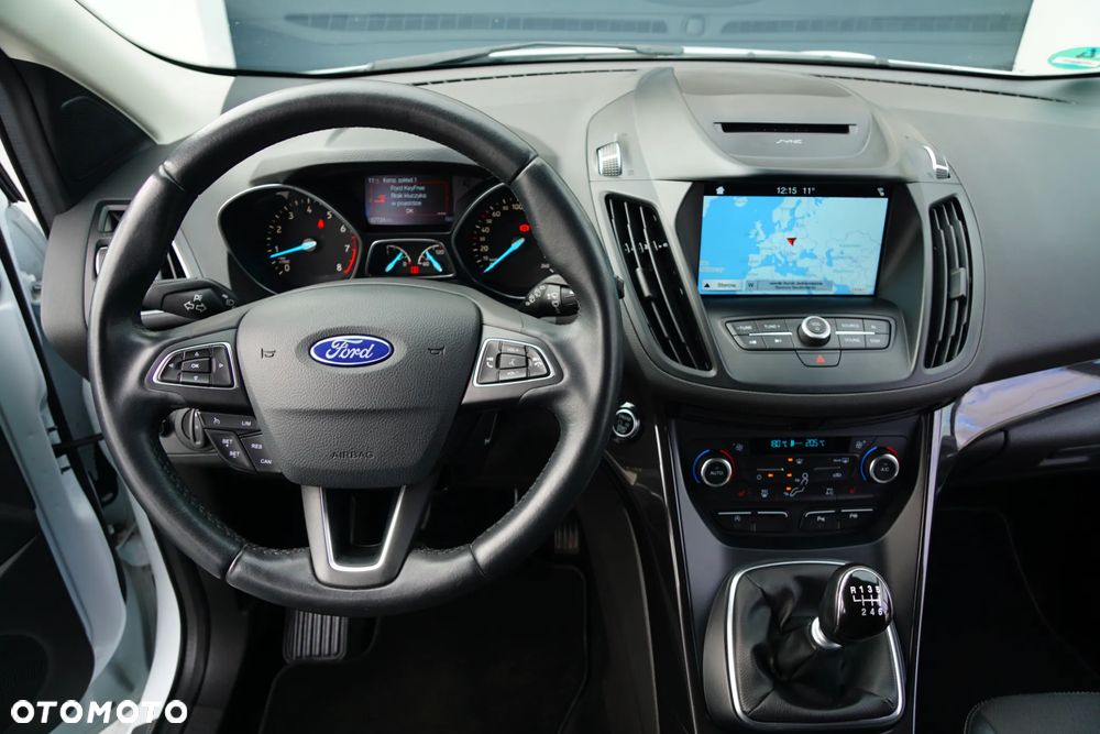 Ford Kuga 1.5 EcoBoost 2x4 Titanium - 23