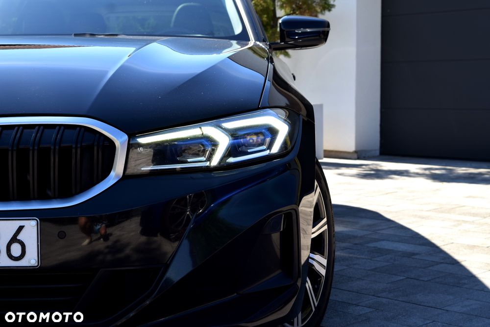 BMW Seria 3 320d xDrive Luxury Line sport - 9