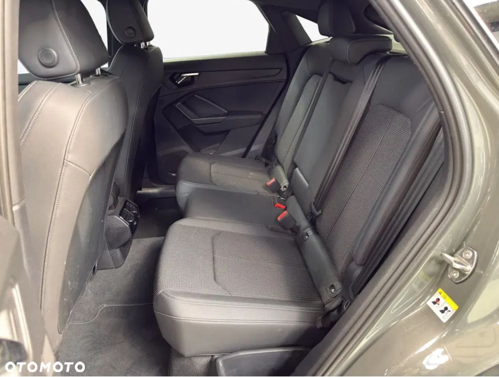 Audi Q3 45 TFSIe S tronic S line - 12