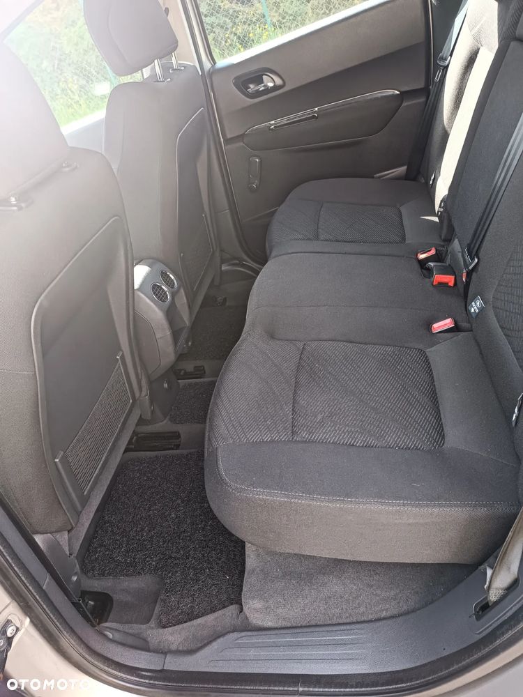 Peugeot 3008 - 11