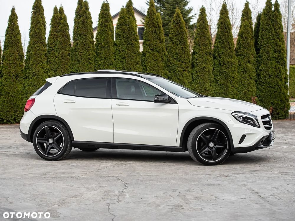 Mercedes-Benz GLA 220 d 4Matic 7G-DCT AMG Line - 4