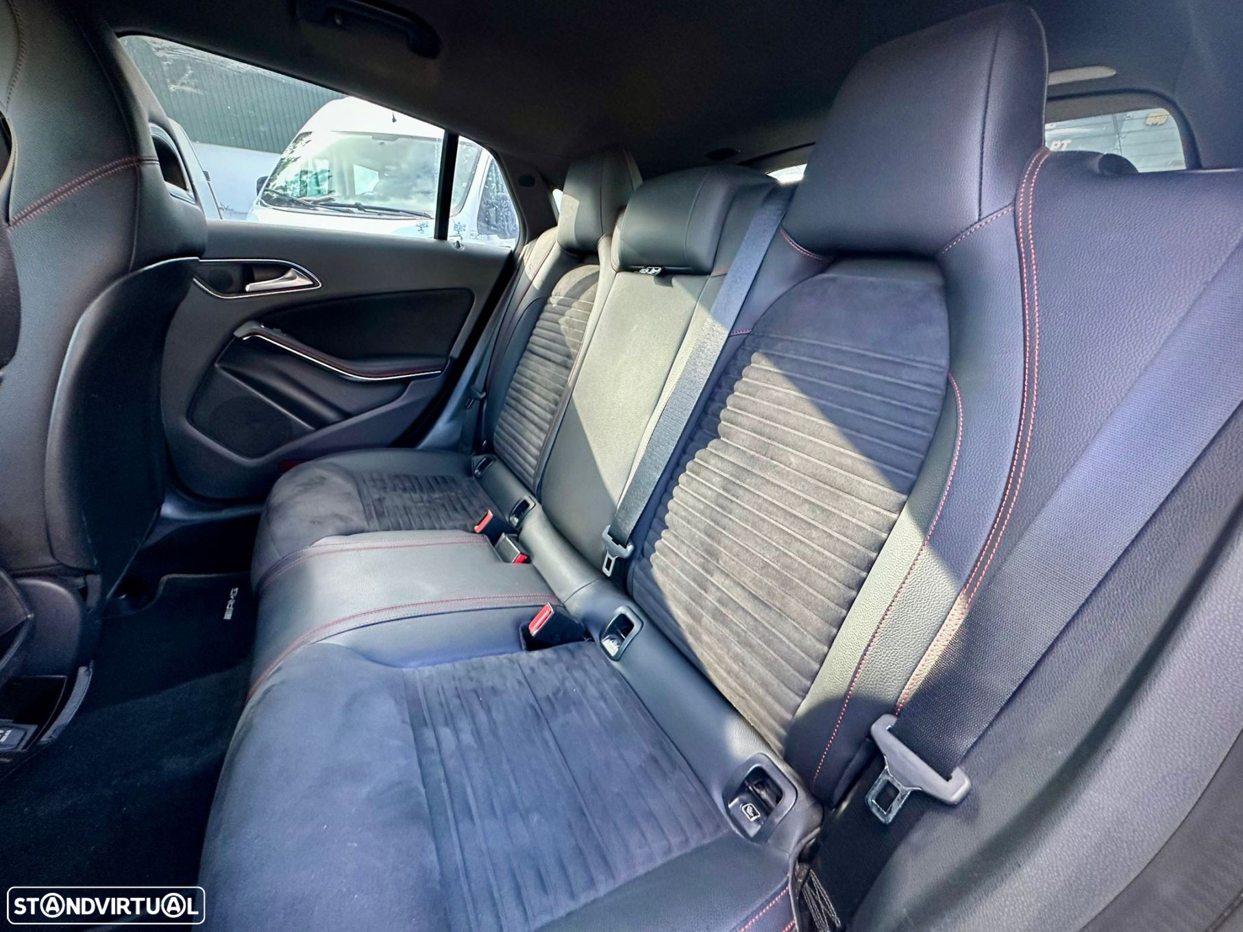 Mercedes-Benz CLA 180 - 13