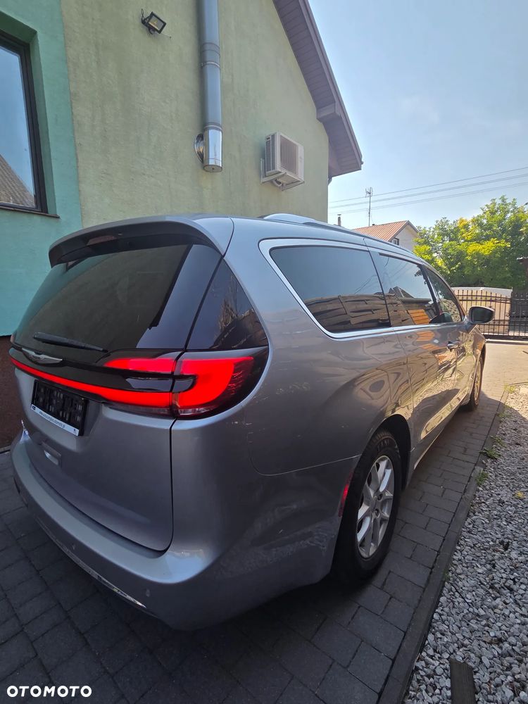 Chrysler Pacifica - 23
