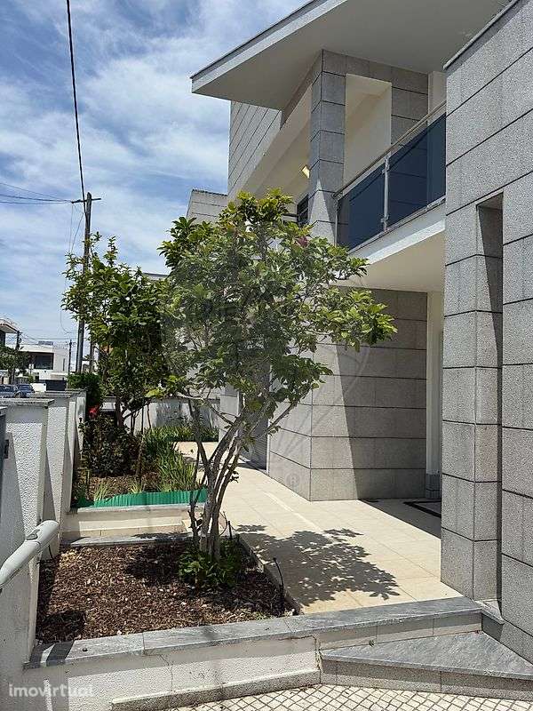 Moradia T4 para venda - Grande imagem: 3/24