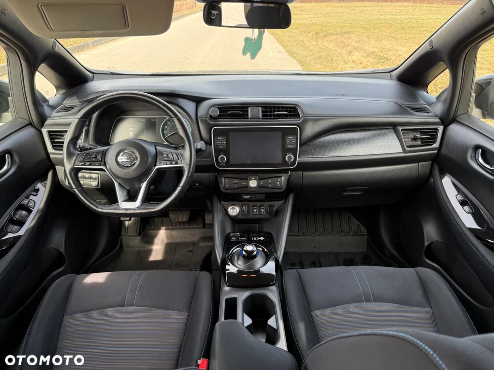 Nissan Leaf 40kWh N-Connecta - 19