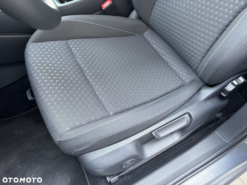 Volkswagen T-Roc - 13