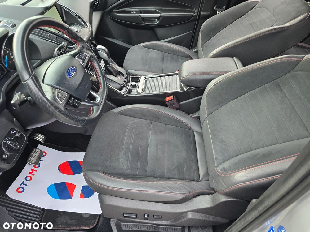 Ford Kuga 2.0 TDCi 4x4 ST-Line - 24