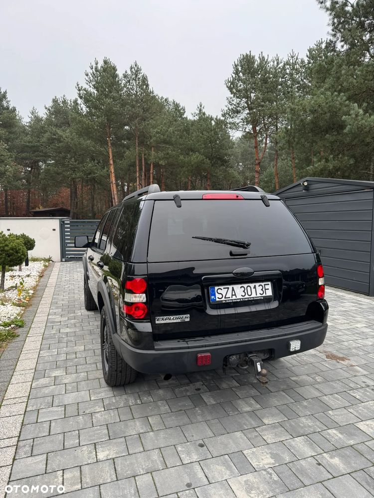 Ford Explorer 4.0 4WD - 18