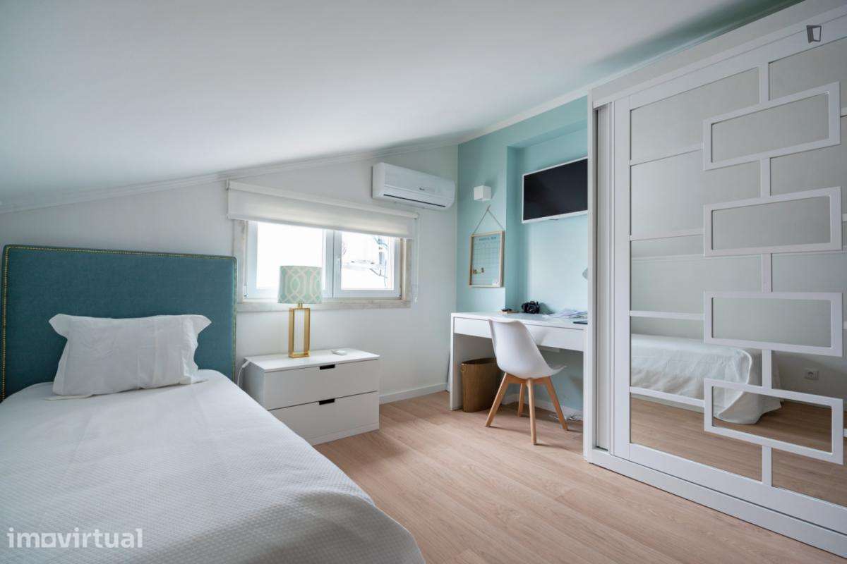 Quarto - localizado em Carcavelos Lisbon - Grande imagem: 3/23