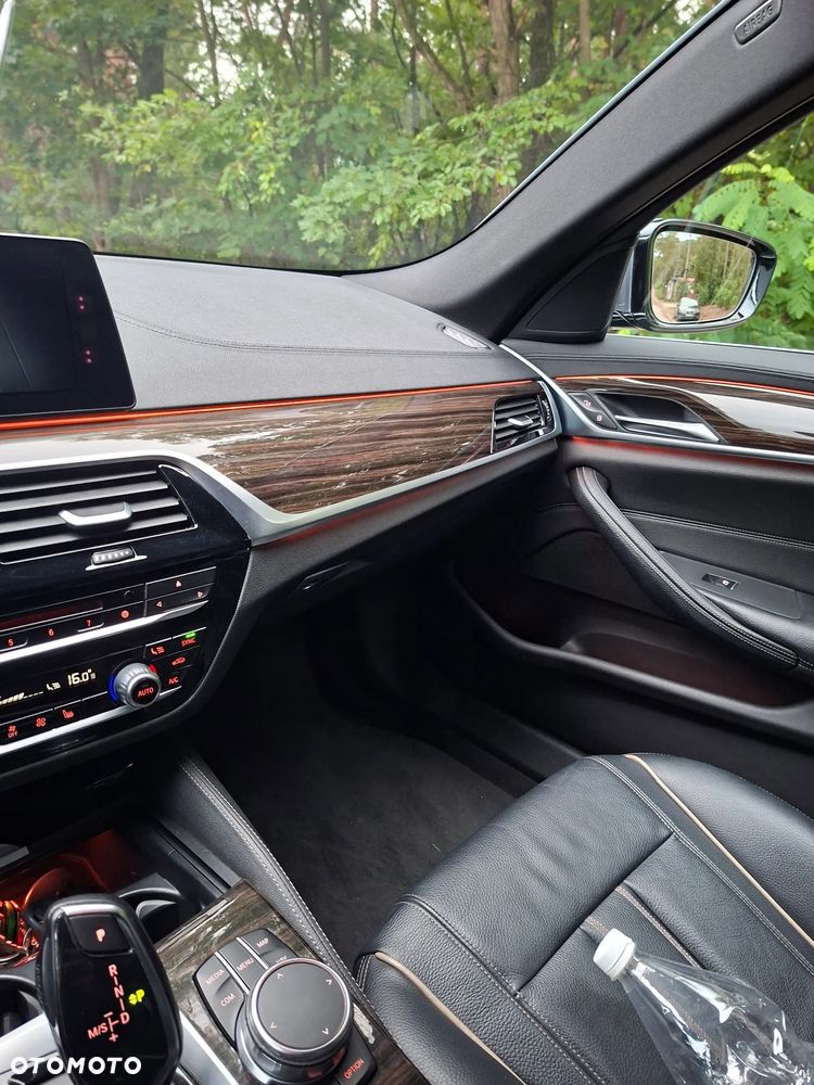 BMW Seria 5 520d Eff.Dynamics Luxury Line - 12