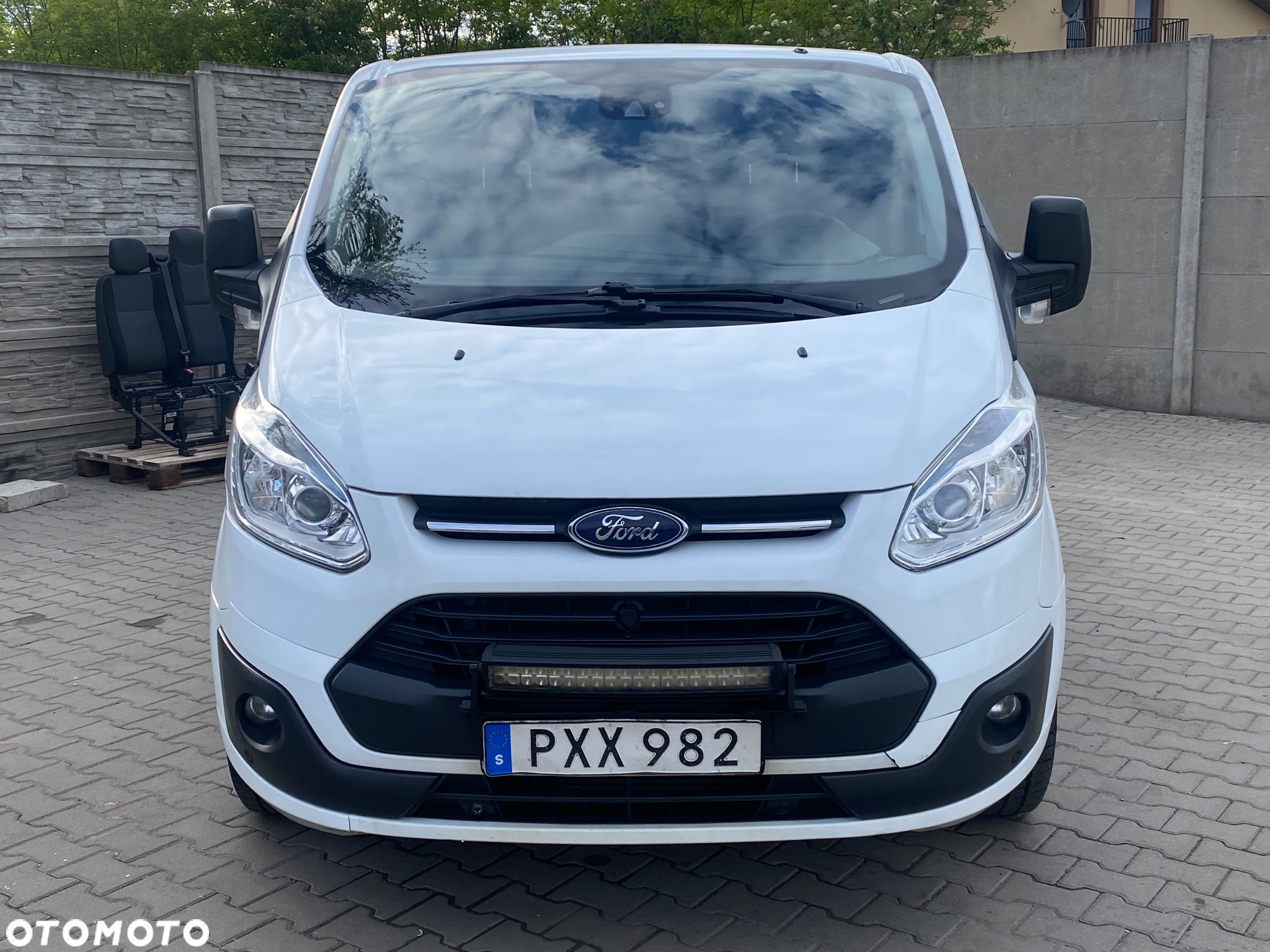 Ford TRANSIT CUSTOM - 2