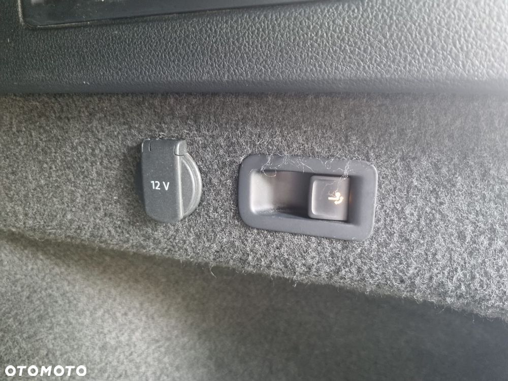 Volkswagen Passat Variant 2.0 TDI (BlueMotion Technology) Comfortline - 14