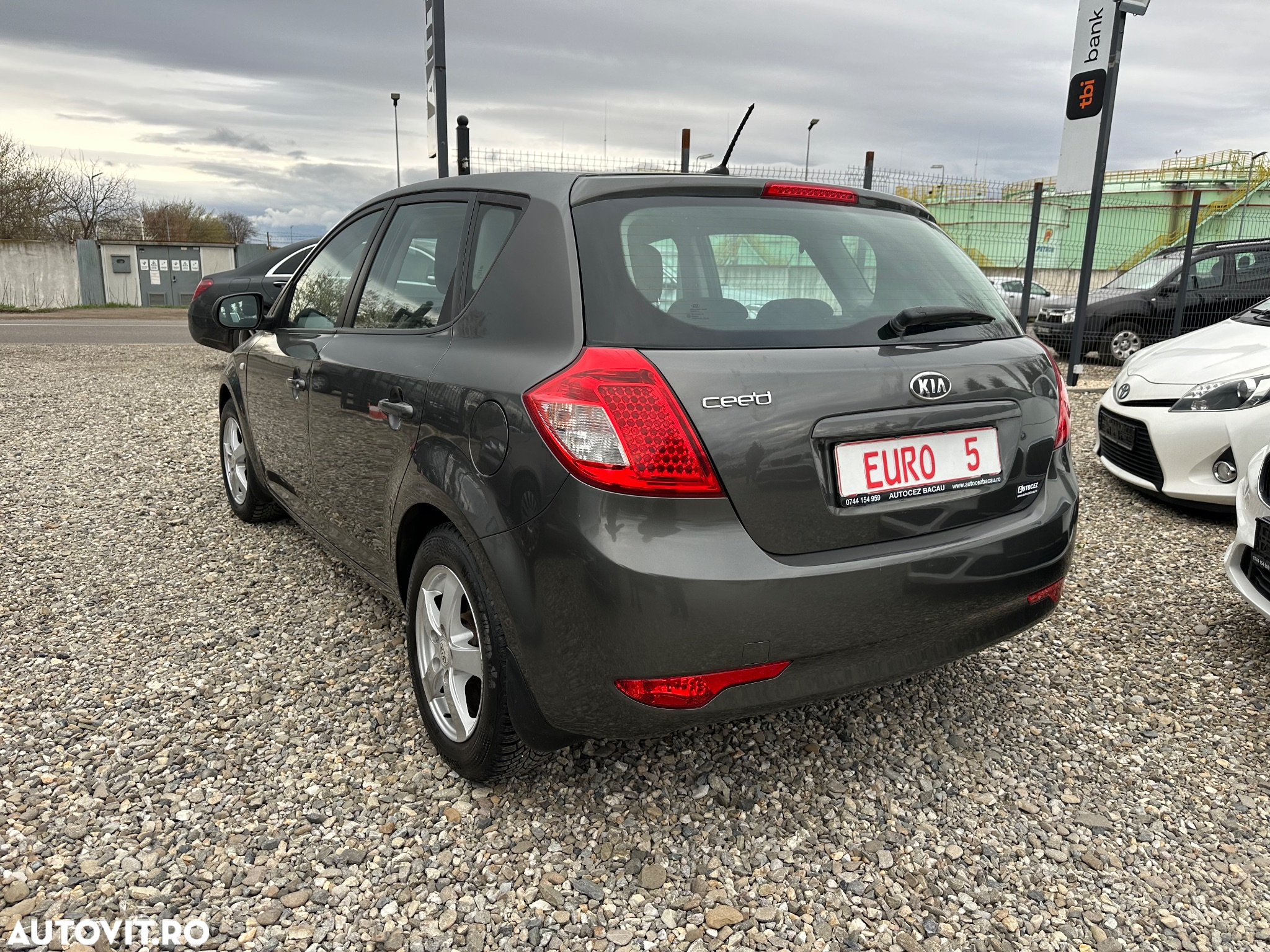 Kia Ceed - 4