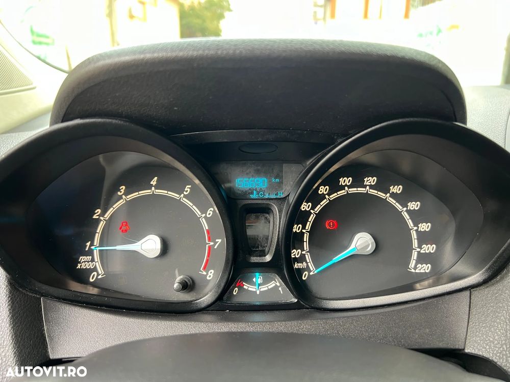 Ford Tourneo Courier 1.0 EcoBoost Trend - 4